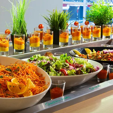 Sowell Les Jardins Du Cap Hotel