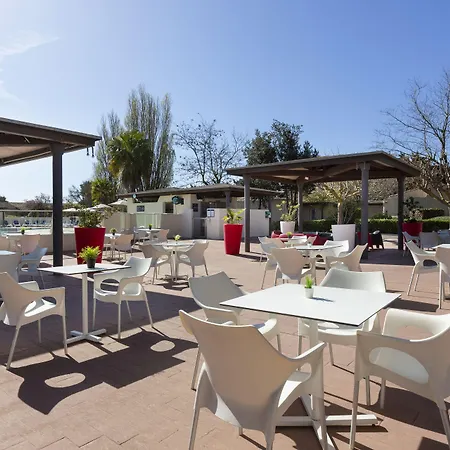 Sowell Les Jardins Du Cap Aparthotel