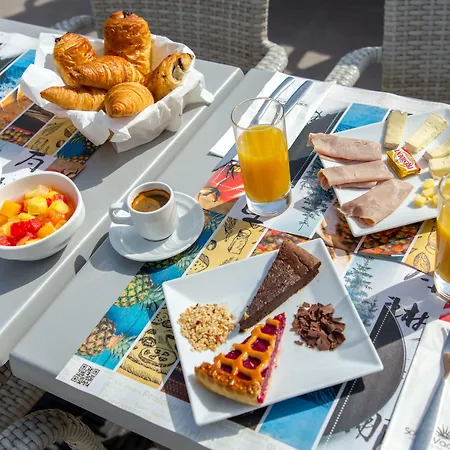 Aparthotel Sowell Les Jardins Du Cap 4*